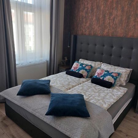 Silver Dawn Apartments Сегед Екстериор снимка