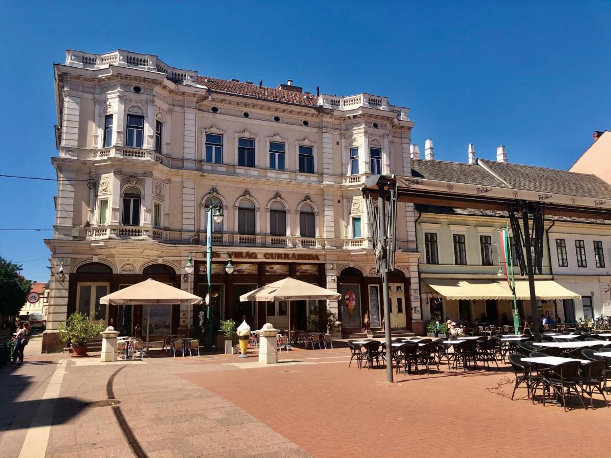 Silver Dawn Apartments Сегед Екстериор снимка