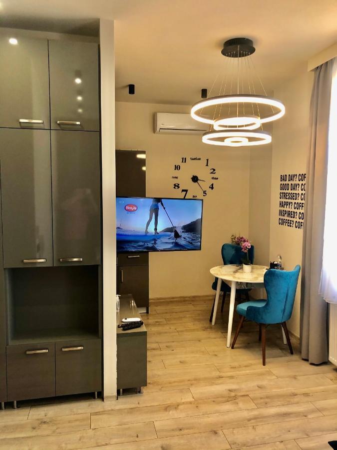 Silver Dawn Apartments Сегед Екстериор снимка