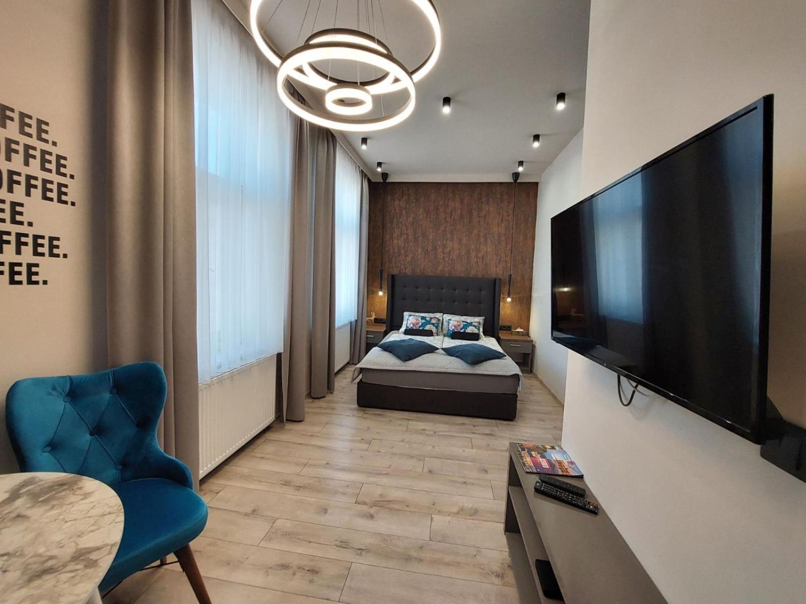 Silver Dawn Apartments Сегед Екстериор снимка