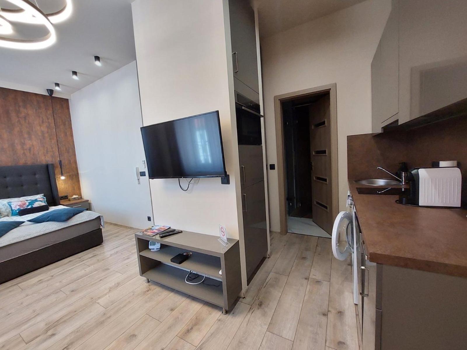 Silver Dawn Apartments Сегед Екстериор снимка
