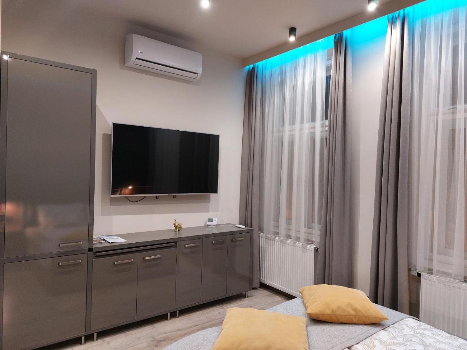 Silver Dawn Apartments Сегед Екстериор снимка
