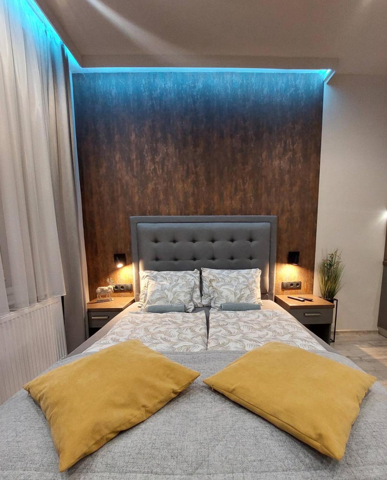 Silver Dawn Apartments Сегед Екстериор снимка