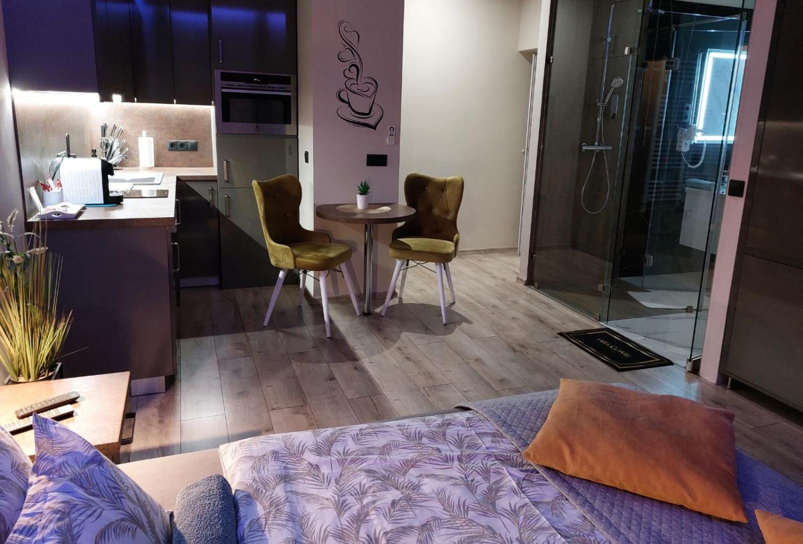 Silver Dawn Apartments Сегед Екстериор снимка